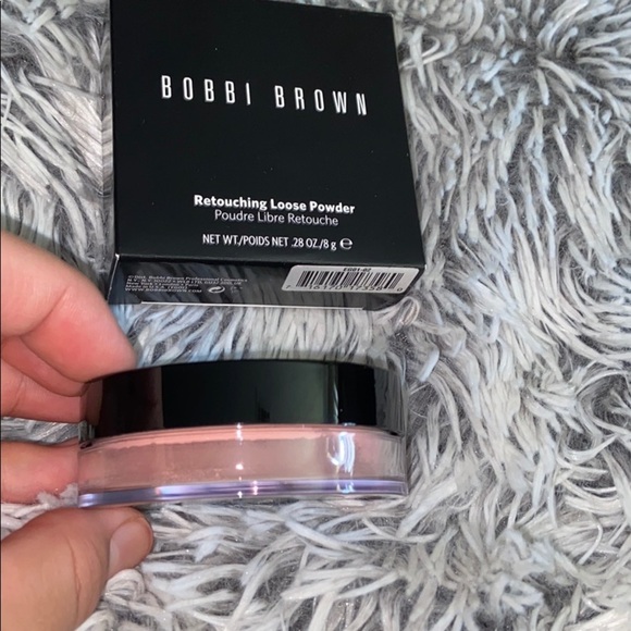 Bobbi Brown Retouching Loose Powder - rose - Picture 6 of 7